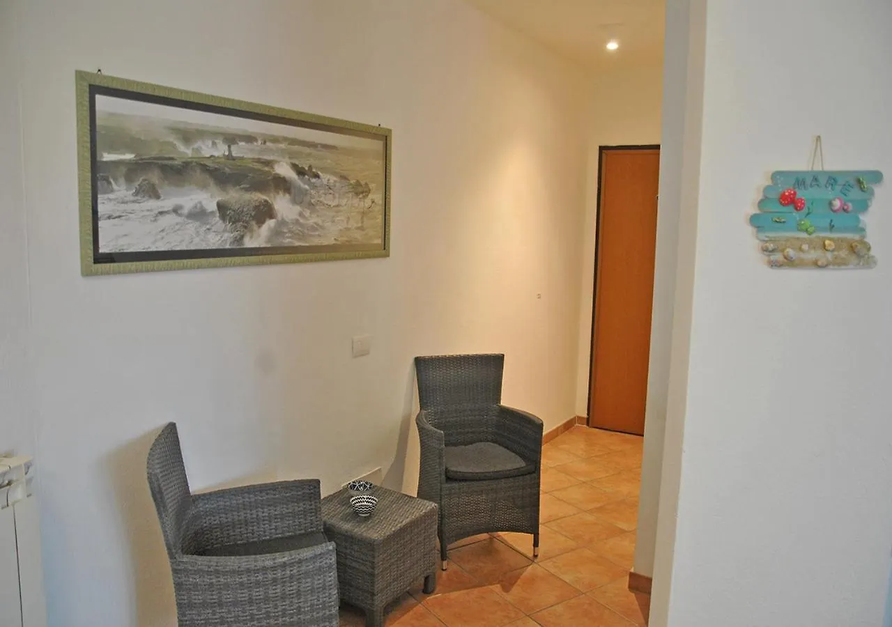 Murphy Holiday Home - Gallura 2 马达莱纳 公寓